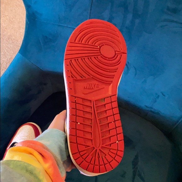 Nike Air Jordan 1s red,white and black main image 8